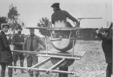 an early motion flight simulator in operation early motion simulator